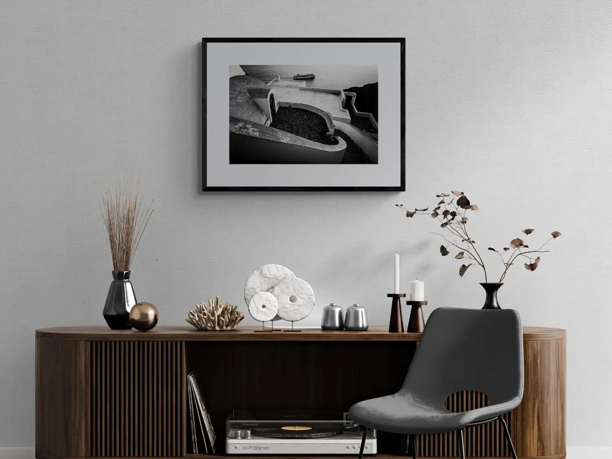 Top down view in Oia | Santorini | Chorōs | Black-and-white wall art photography from Greece